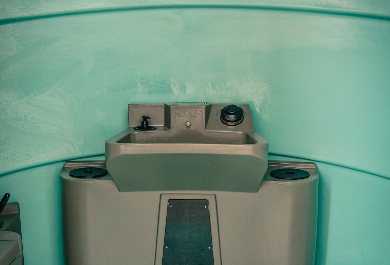 😉 Il bagno che si adatta a te: qui non devi incastrarti da nessuna parte.