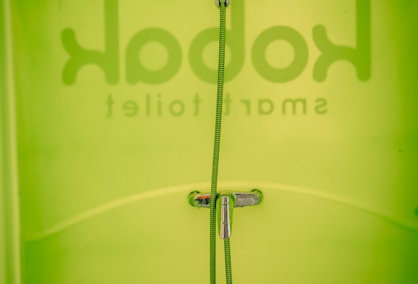 🚿 Non solo bagni chimici: lo sapevi che noleggiamo anche le docce?