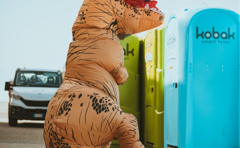 🦖 I nostri @kobak_smart_toilet sono eterni e indistruttibili.