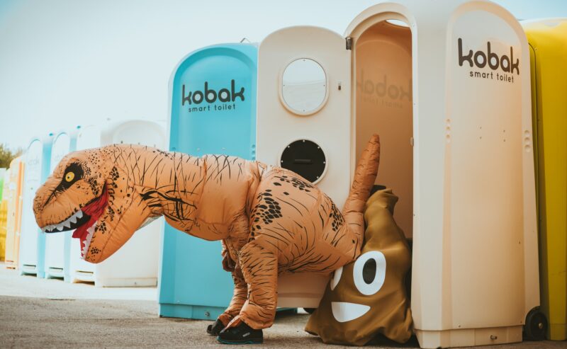 🦕 Anche i dinosauri hanno le loro necessità.