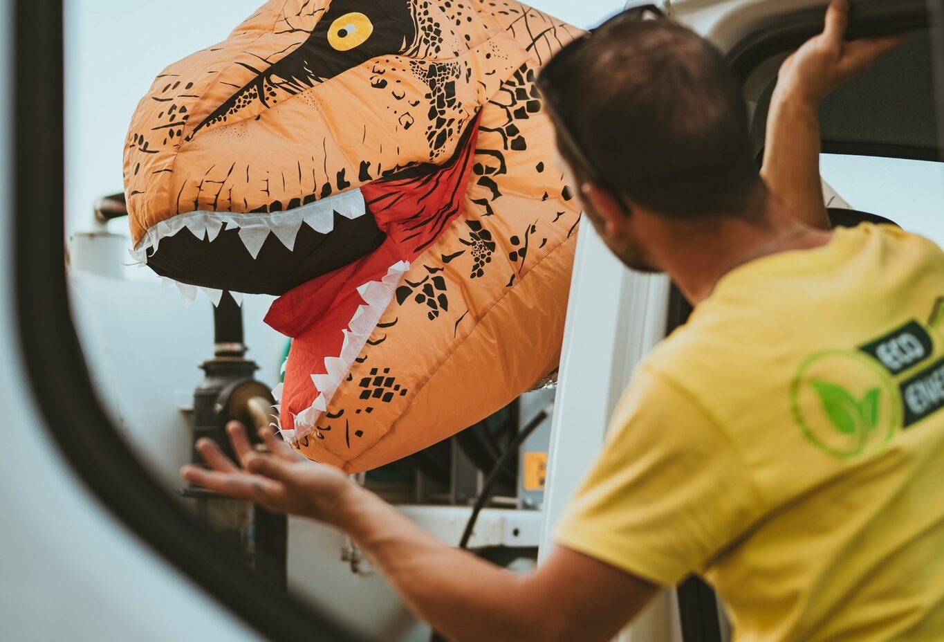 🦖 Non si parte senza il suo ok!
